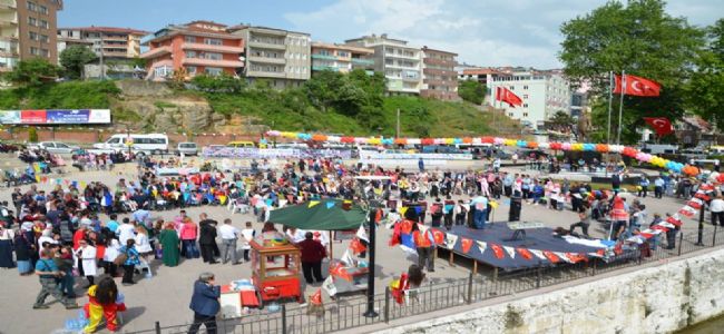 ALAPLI’DA ŞÖLEN HAVASINDA ENGELLİ FARKINDALIK YÜRÜYÜŞÜ